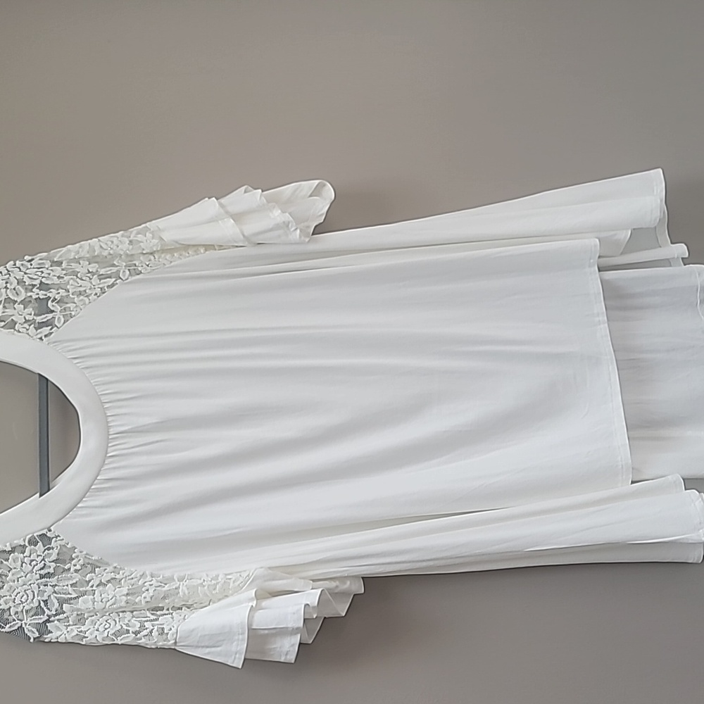 3x Emerald flowy tee with high low hem